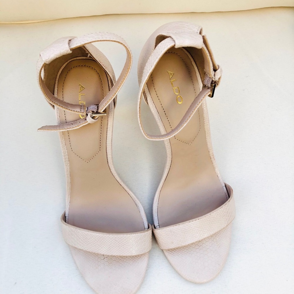Heeled shoes nude color, pink ‘’ Aldo ‘’